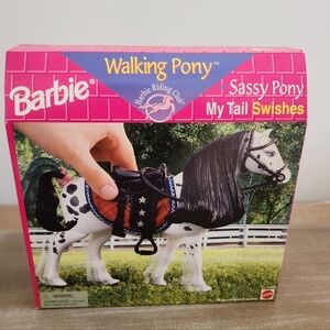 VINTAGE 1997 BARBIE DOLL  SASSY WALKING PONY MIB NRFB NEW SEALED TAIL SWISHES